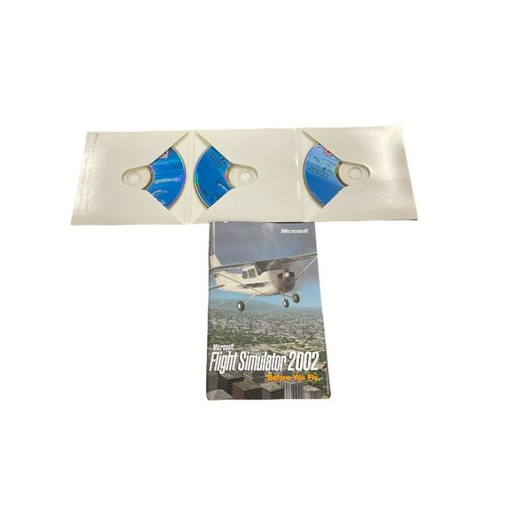 Microsoft Flight Simulator 2002 CDROM Aviation Airplane Pilot Simulation Retro - Picture 3 of 3